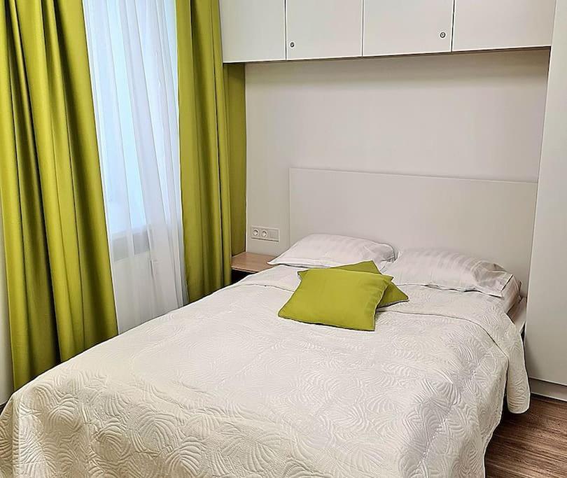 A Touch Of Olive Апартамент Рига